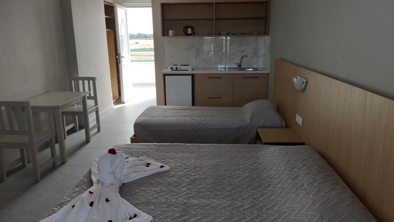 Oasis Aparthotel 3*