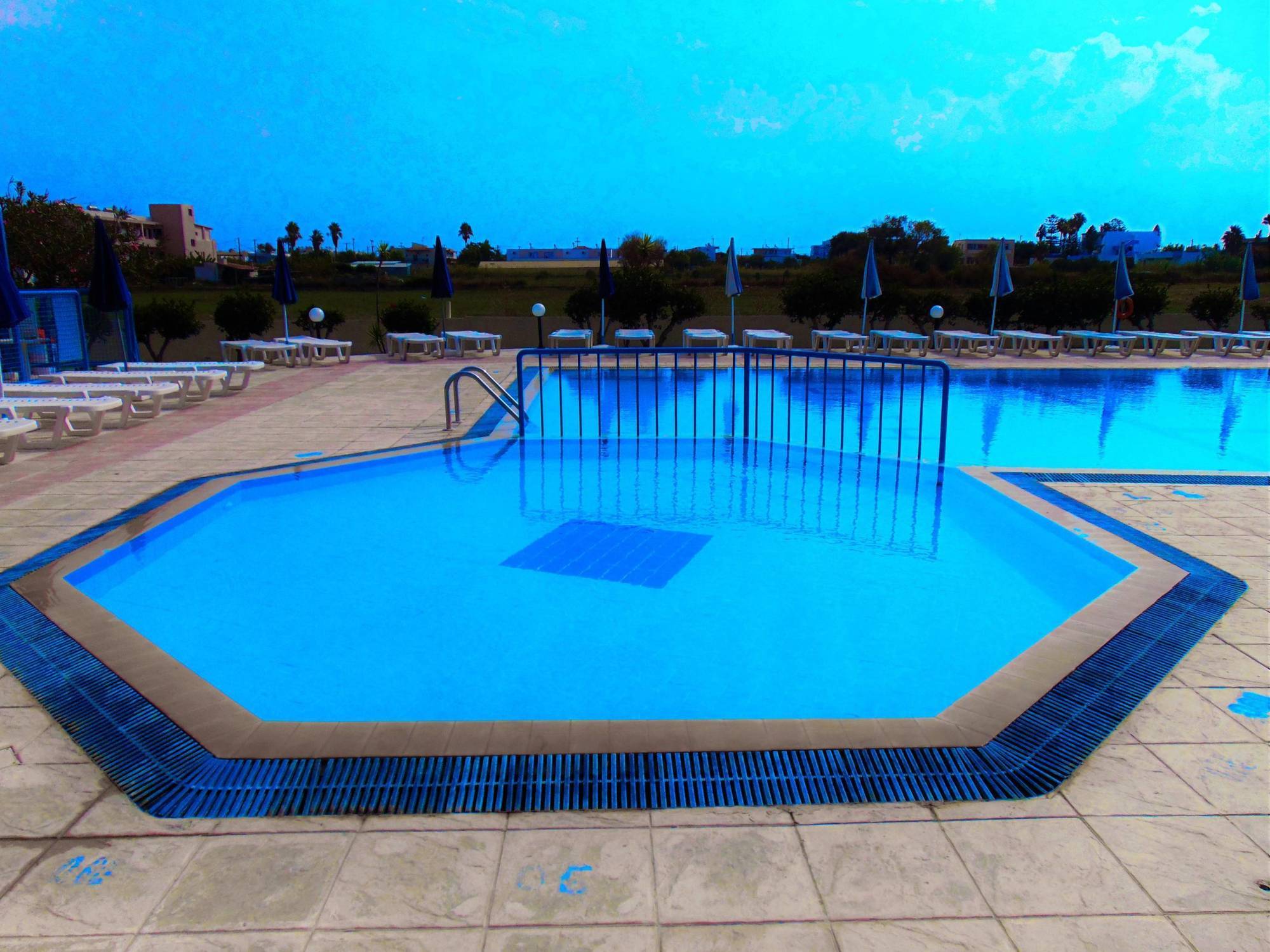Oasis Aparthotel
