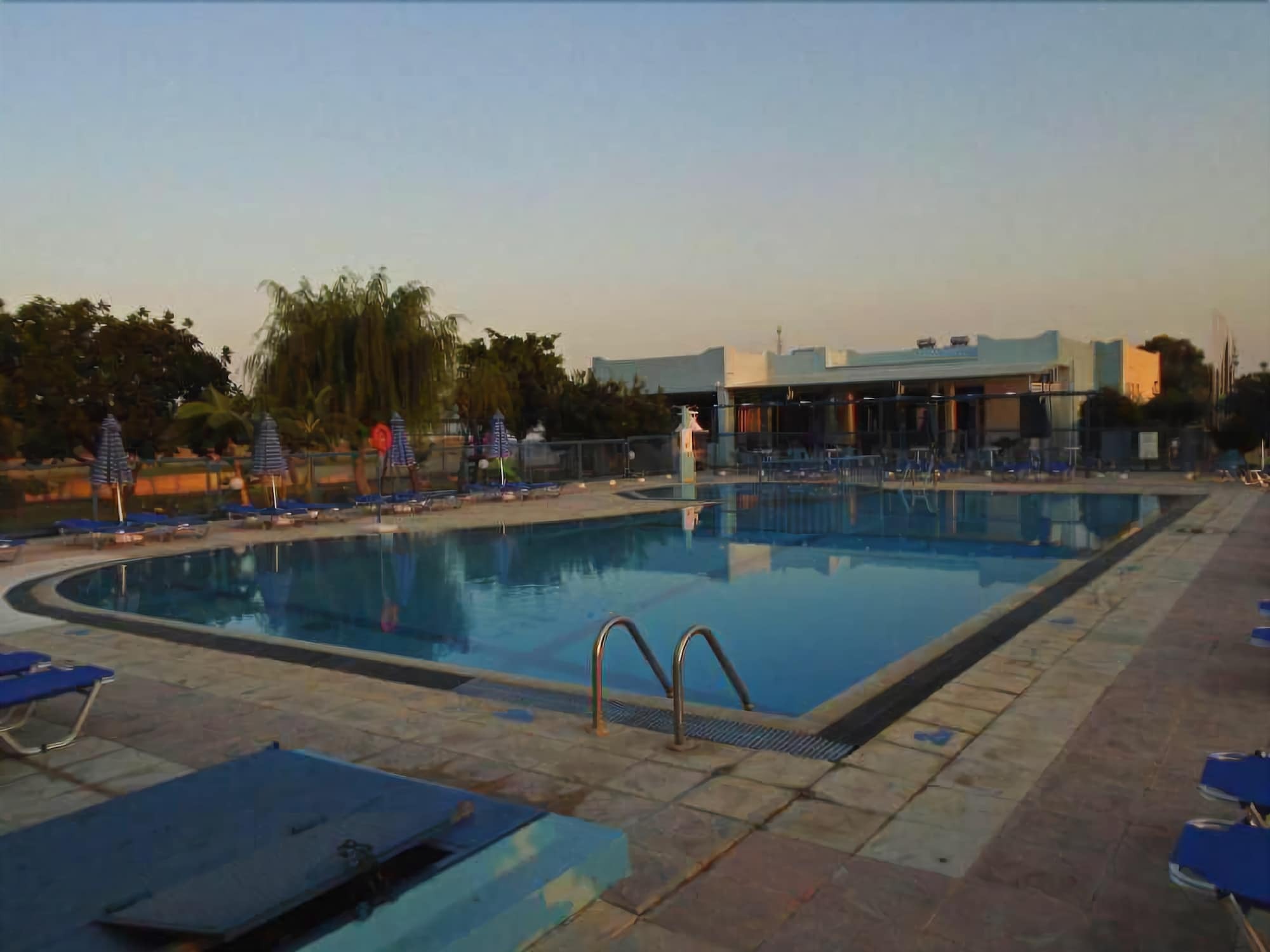 Oasis Aparthotel Tigaki