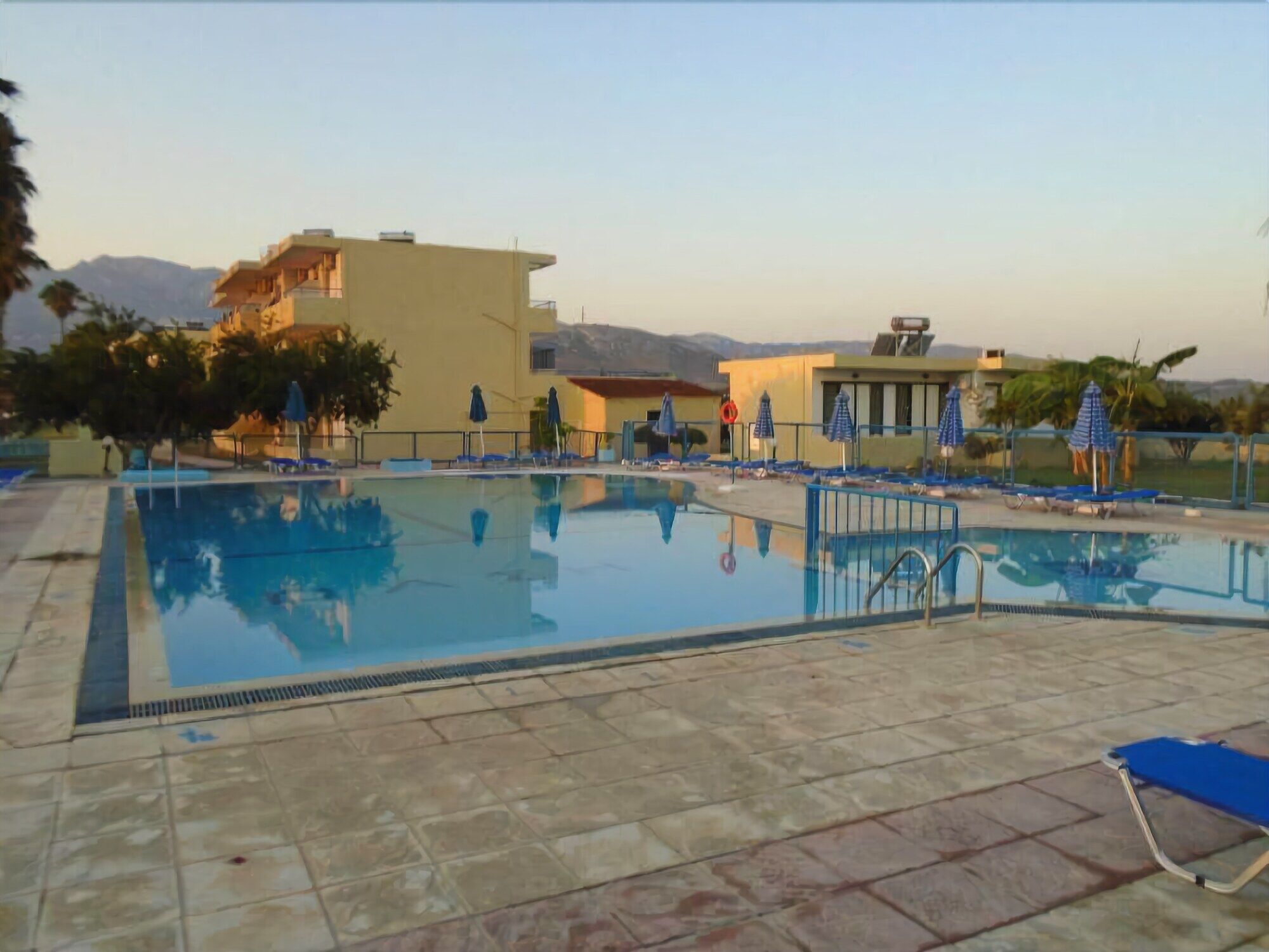 Oasis Aparthotel Tigaki